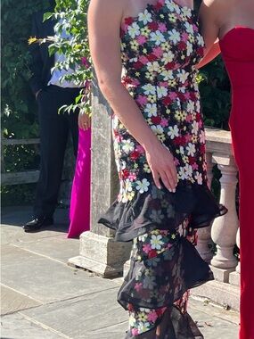 Elliatt Black Multi Floral Strapless Ruffle Dress